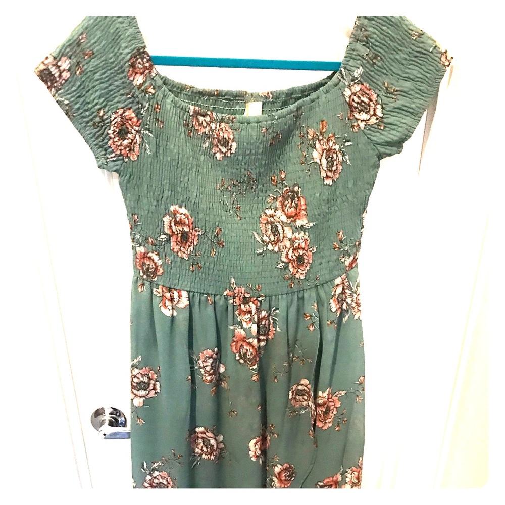 Floral off the shoulder Maxi dress